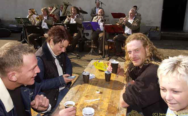 Kaffee am Morgen vertreibt die Sorgen